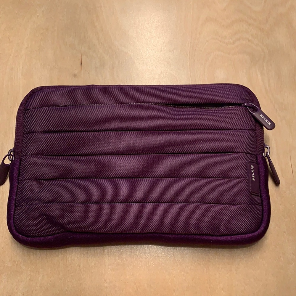 Purple Belkin Canvas Case with 2 Zipper Openings